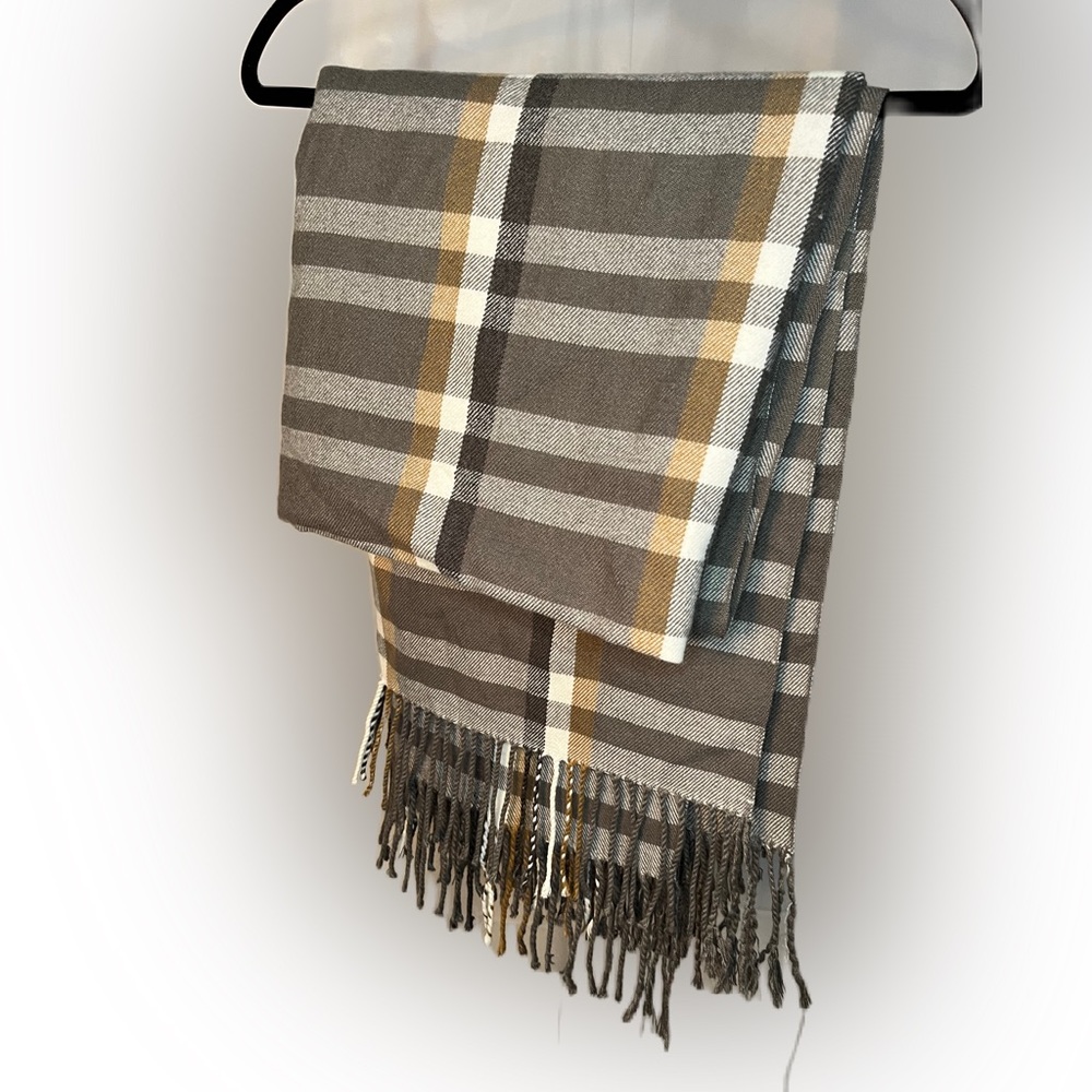 Urban barn Watkins plaid throw - Picture 6 of 12